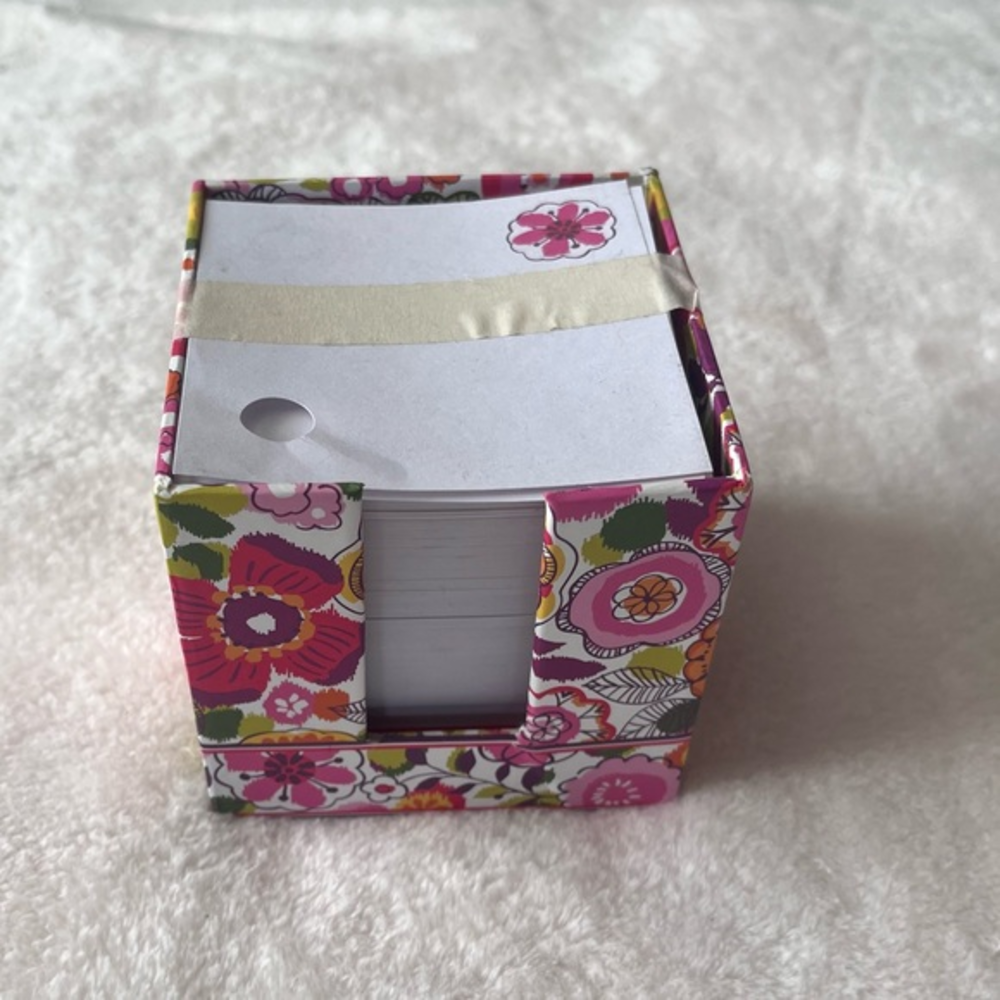 Vera Bradley Pink Floral Vintage Clementine Note‎ Cube with Blank Sheets